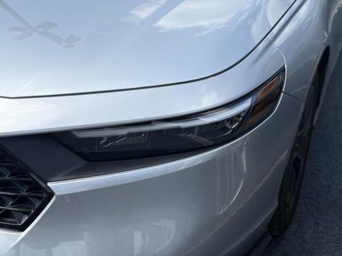 Used 2025 Honda Accord SE image 6
