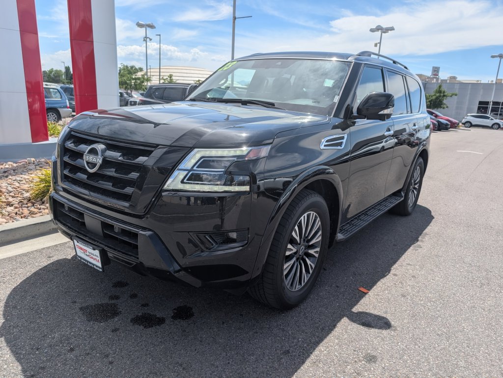 Used 2023 Nissan Armada SL w/ Midnight Edition Package AWD/4WD image 3