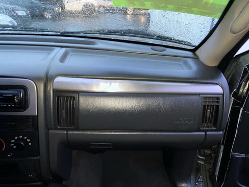 Used 2004 Jeep Grand Cherokee Laredo w/ Convenience Group image 27