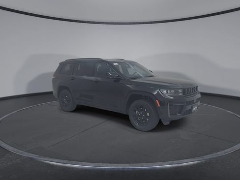 New 2026 Jeep Grand Cherokee L 4WD image 3