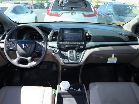 Used 2019 Honda Odyssey EX image 7