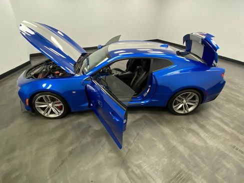 Used 2016 Chevrolet Camaro SS RWD image 42