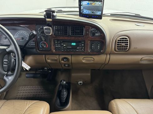 Used 2001 Dodge Ram 3500 Truck SLT image 19
