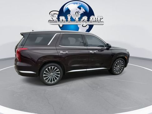Used 2024 Hyundai Palisade Calligraphy image 4