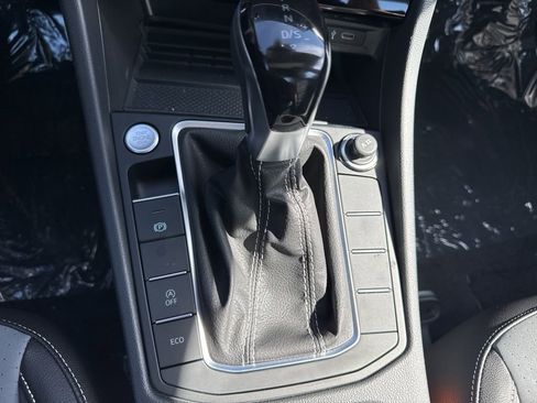 New 2025 Volkswagen Jetta SE image 21