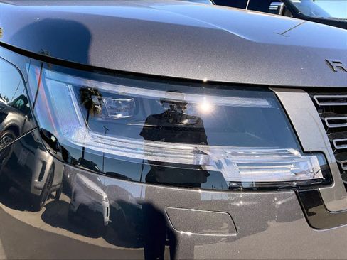 New 2026 Land Rover Range Rover Long Wheelbase SE AWD/4WD image 33