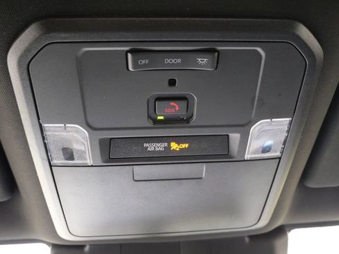 Used 2024 Toyota Tacoma SR5 AWD/4WD image 16