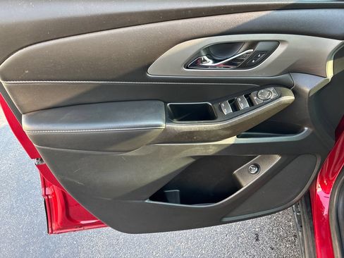 Certified 2023 Chevrolet Traverse LT FWD image 26