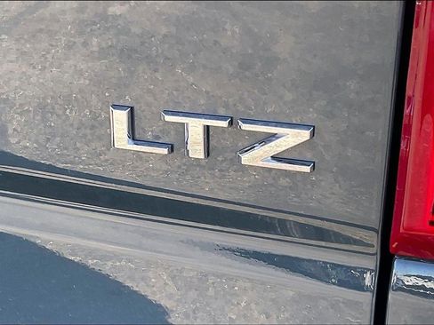 Used 2025 Chevrolet Silverado 1500 LTZ w/ LTZ Premium Package image 8