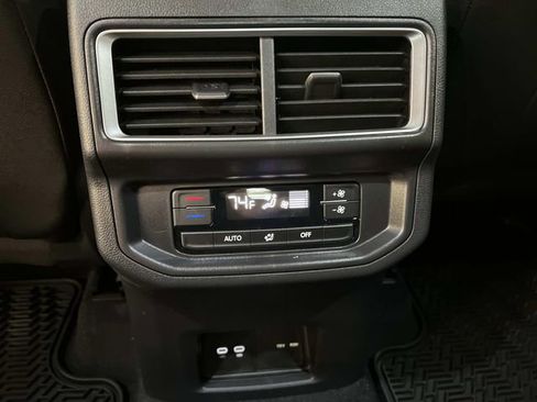 New 2026 Volkswagen Atlas SE image 24