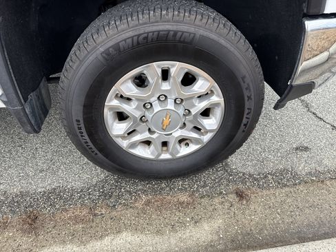 Certified 2025 Chevrolet Silverado 2500 LT w/ Safety Package image 13