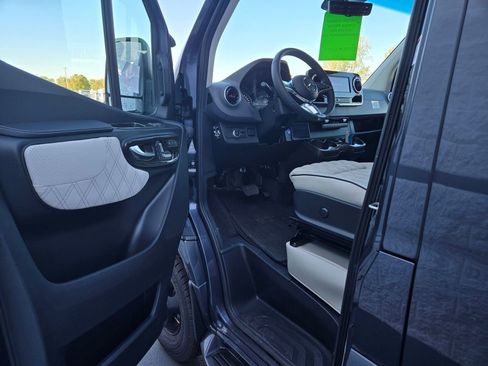 New 2025 Mercedes-Benz Sprinter 3500 image 14