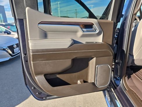 Used 2022 GMC Sierra 1500 SLT w/ SLT Convenience Package image 23