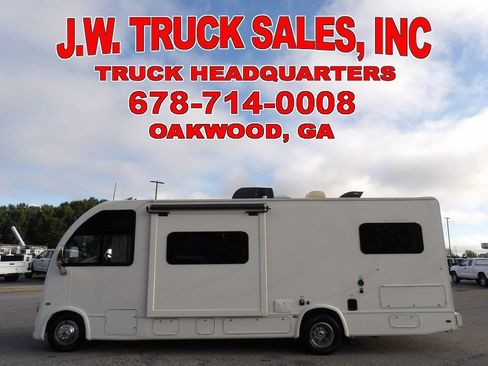 Used 2017 Ford E-450 and Econoline 450 Super Duty w/ A/C Prep Package RWD image 2