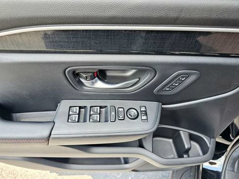 Used 2025 Honda Pilot Black Edition image 22