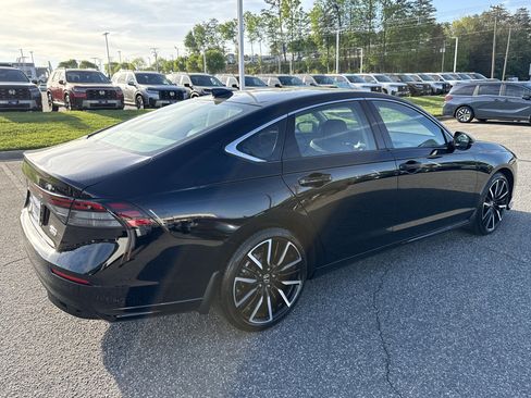 Certified 2025 Honda Accord Touring image 10