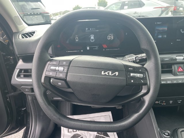 Used 2025 Kia K4 FWD image 19