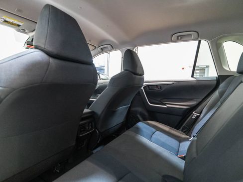 Used 2025 Toyota RAV4 LE AWD/4WD image 14