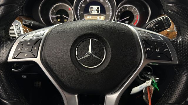 Used 2012 Mercedes-Benz CLS 550 4MATIC image 16