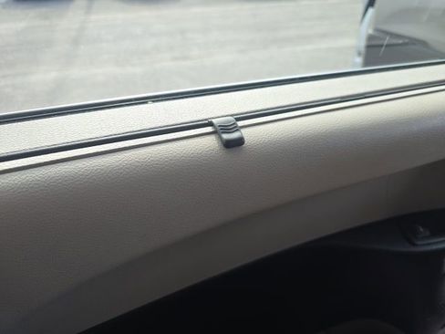 Used 2024 Chrysler Pacifica Touring-L image 31