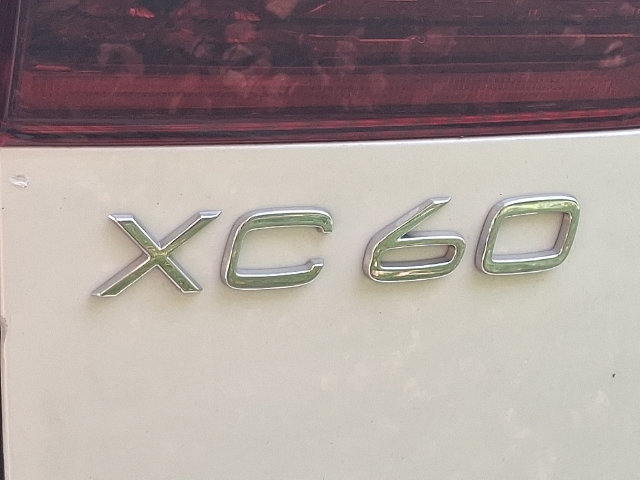 Used 2026 Volvo XC60 B5 Plus AWD/4WD image 5