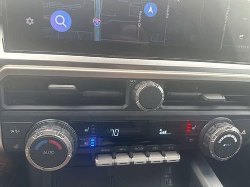 Used 2025 Toyota 4Runner TRD Off-Road Premium image 15