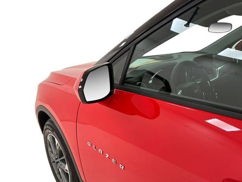 Used 2025 Chevrolet Blazer LT image 10