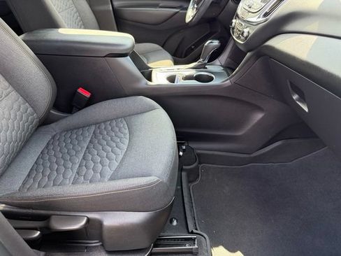 Certified 2021 Chevrolet Equinox LT FWD image 12