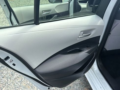 Used 2020 Toyota Corolla LE image 27