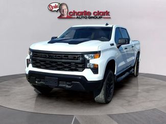 Used 2024 Chevrolet Silverado 1500 Custom Trail Boss w/ Turbomax Blackout Package AWD/4WD video 1
