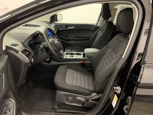 New 2024 Ford Edge SE image 2