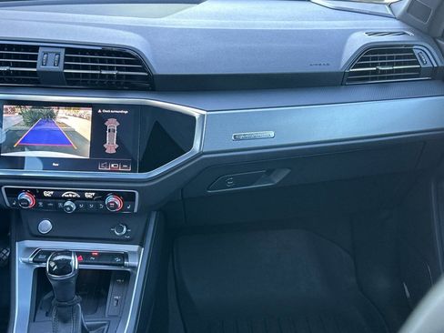 Used 2020 Audi Q3 2.0T Premium Plus w/ Premium Plus Package image 29