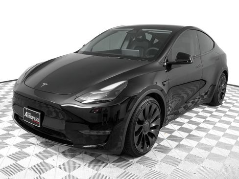 Used 2024 Tesla Model Y Performance AWD/4WD image 7