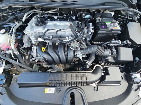 Used 2021 Toyota Corolla LE FWD image 18