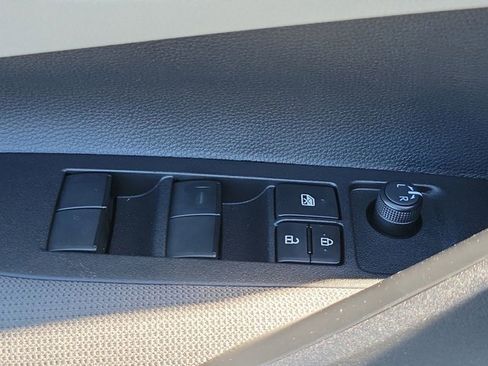 Used 2026 Toyota Corolla LE image 29