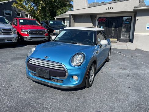 Used 2015 MINI Cooper 4-Door Hardtop FWD image 2