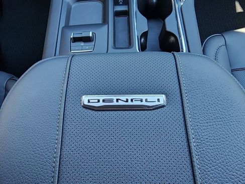 New 2026 GMC Sierra 2500 Denali w/ Denali Reserve Package AWD/4WD image 37