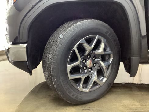 New 2026 GMC Sierra 1500 SLE image 30