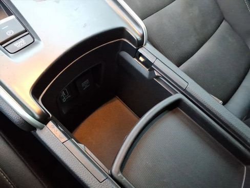 Used 2019 Honda Accord Sport image 29