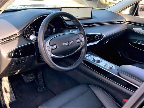 Used 2025 Genesis GV70 2.5T image 18