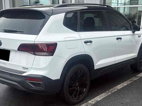 Used 2024 Volkswagen Taos SE image 7