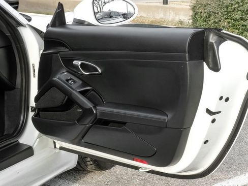 Used 2017 Porsche 718 Cayman S image 45