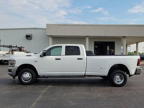 New 2026 RAM 3500 Tradesman AWD/4WD image 3