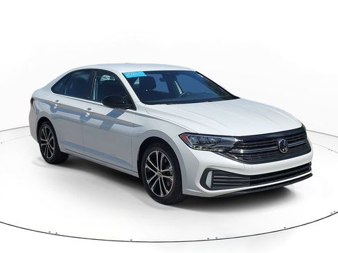 Certified 2024 Volkswagen Jetta Sport FWD image 1