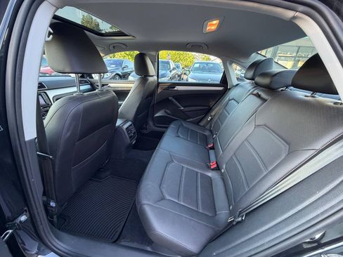 Used 2019 Volkswagen Passat 2.0T Wolfsburg FWD image 14