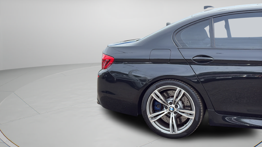 Used 2016 BMW M5 RWD image 27
