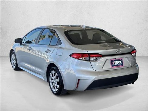 Used 2025 Toyota Corolla LE FWD image 3