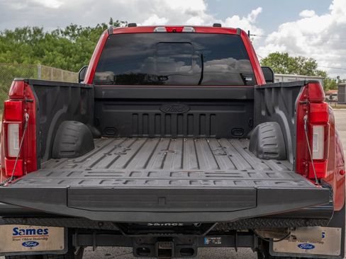 Certified 2022 Ford F450 Platinum w/ FX4 Off-Road Package AWD/4WD image 26