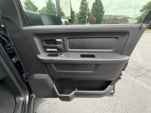 Used 2017 RAM 3500 Tradesman w/ Chrome Appearance Group AWD/4WD image 25