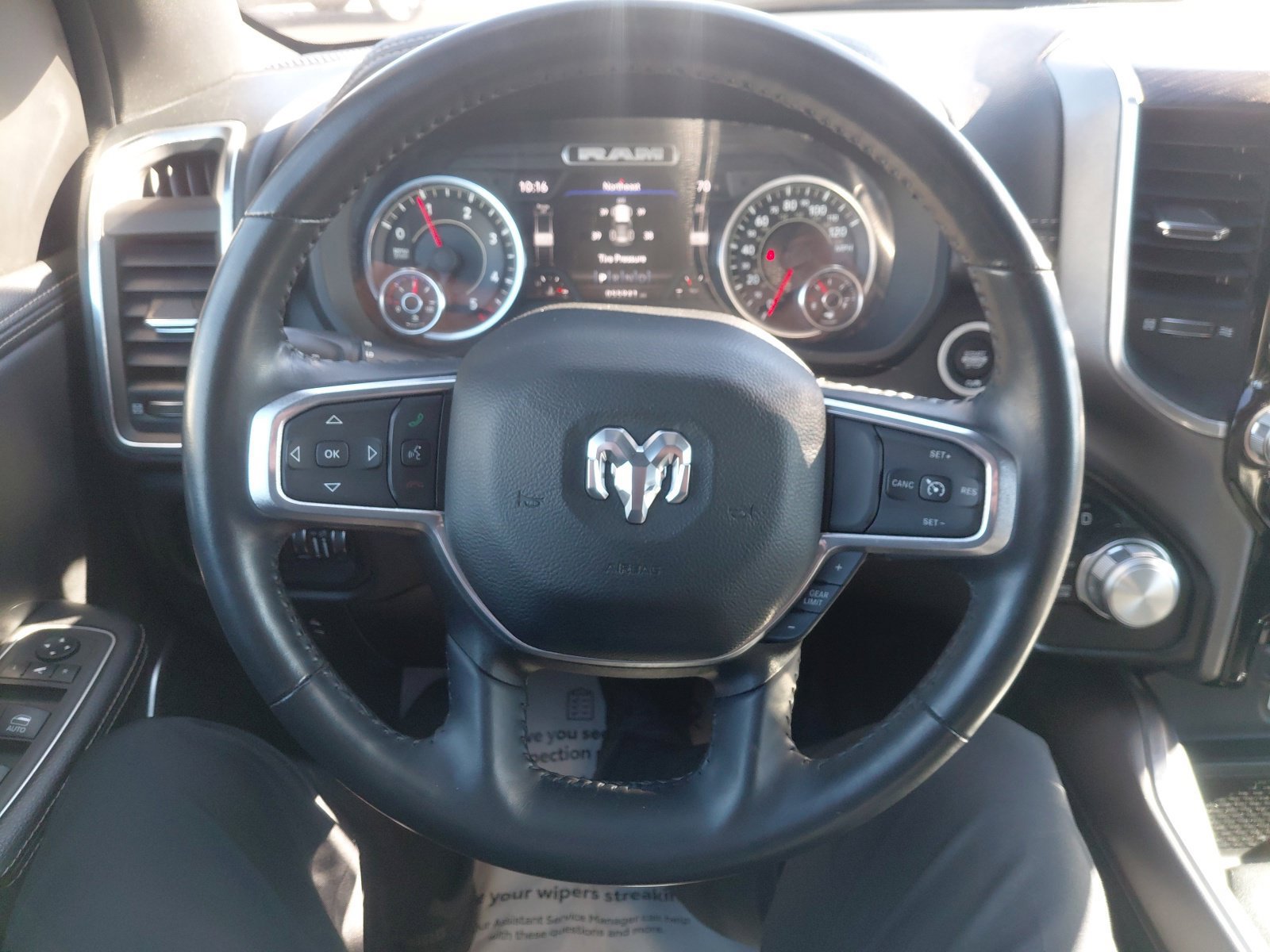 Used 2023 RAM 1500 Laramie AWD/4WD image 38